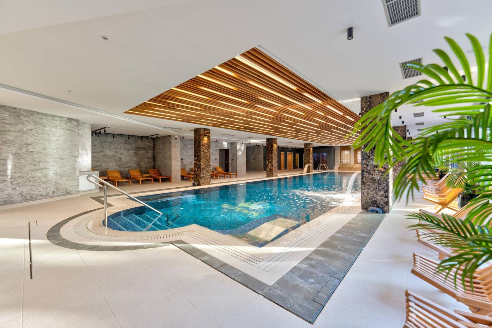 Buzzstays - Spa & Wellness - Privately Managed